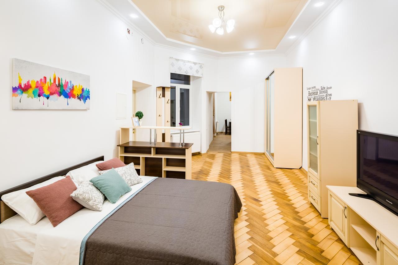 Bright And Cozy Apart With Balcony إلفيف المظهر الخارجي الصورة