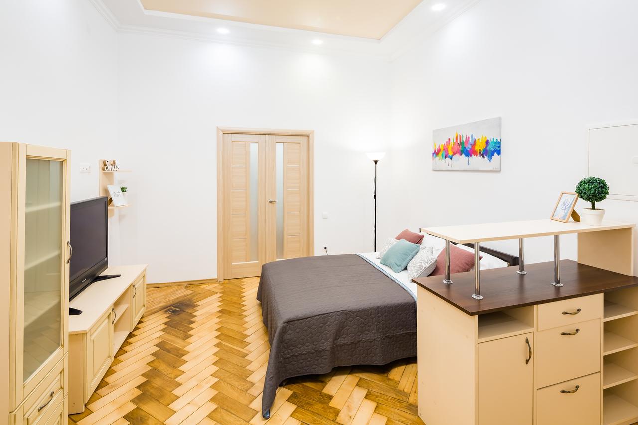 Bright And Cozy Apart With Balcony إلفيف المظهر الخارجي الصورة